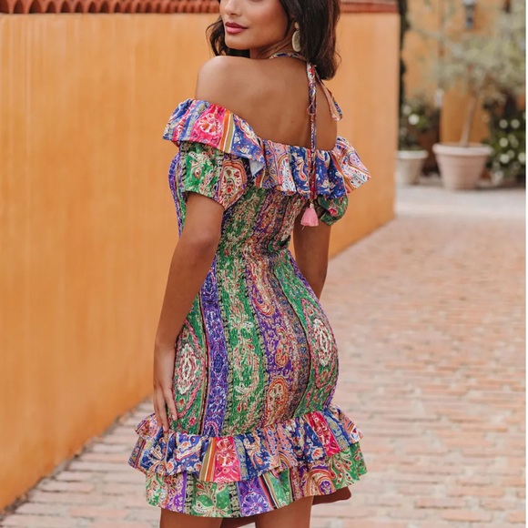 VICI COLLECTION , Grazie Paisley Halter Smocked Mini Dress. NWT, Size Medium - Picture 2 of 6